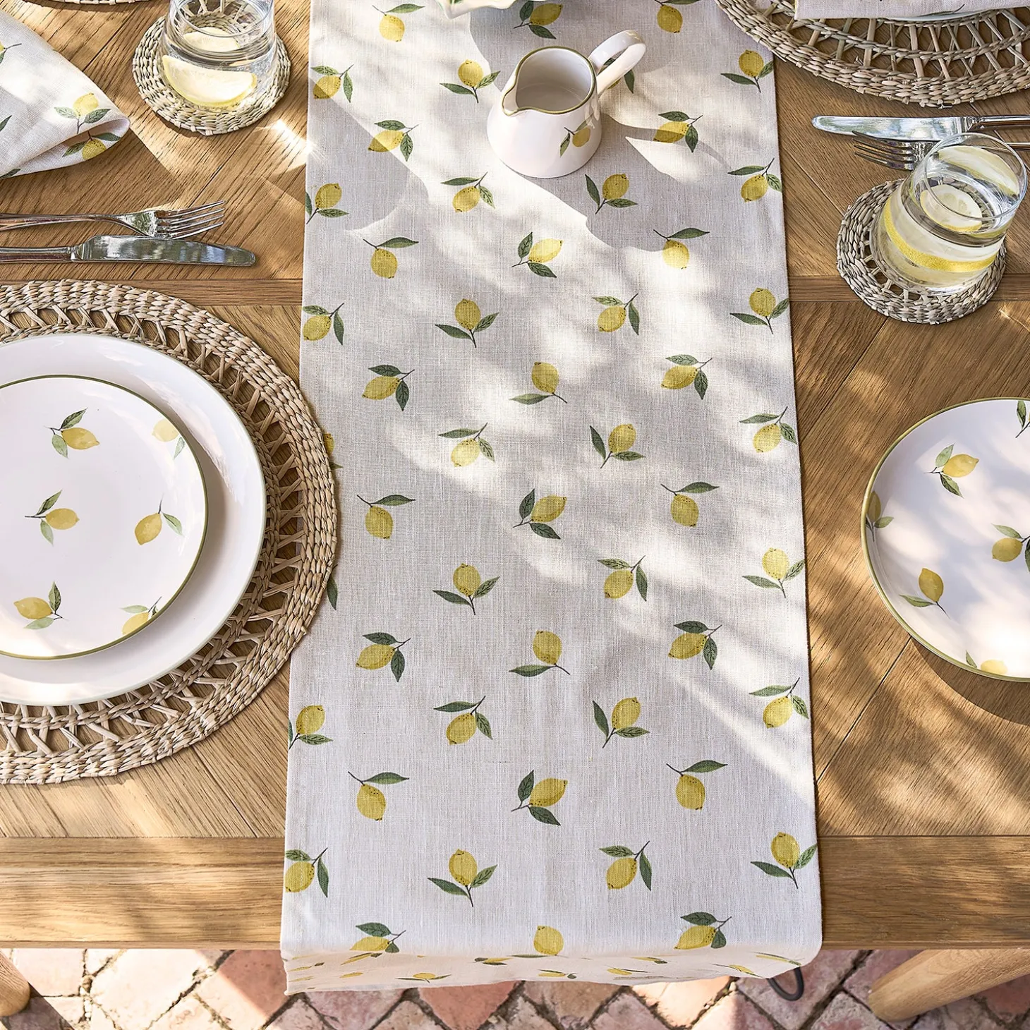 Lemons Linen Table Runner